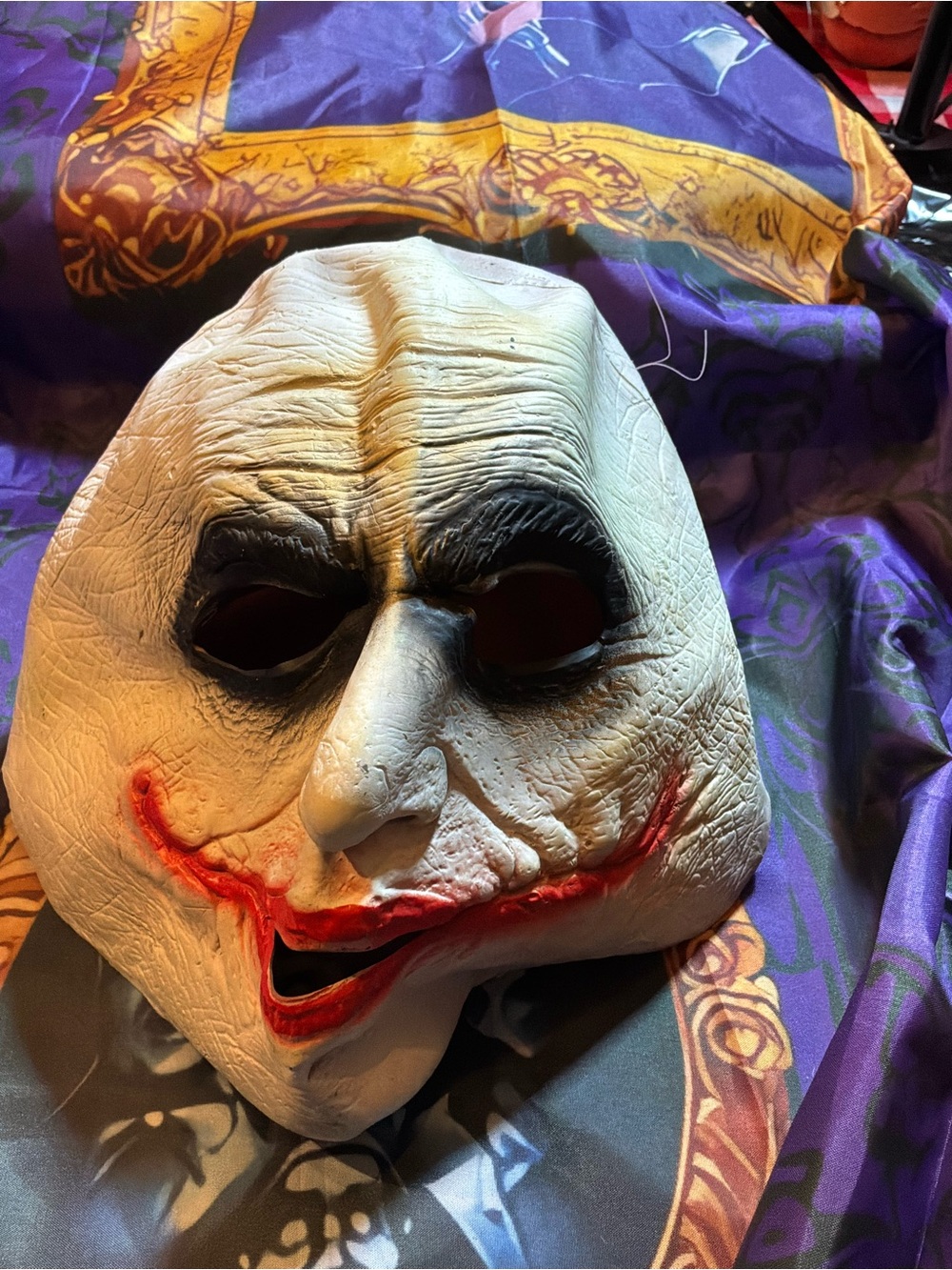 DC Comics joker mask adult rubies -Preowned